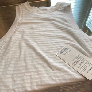 NWT LULULEMON TANK